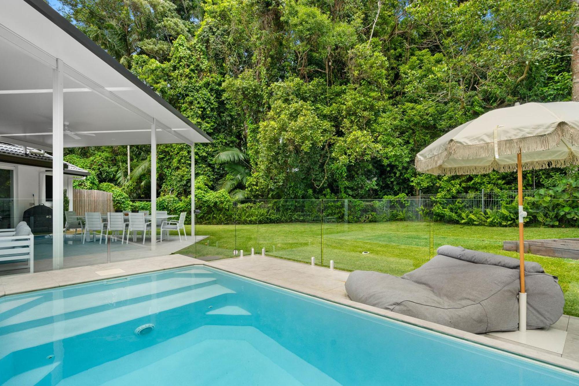 Amiri On Holbrook - Pet Friendly Hotel Yaroomba Bagian luar foto